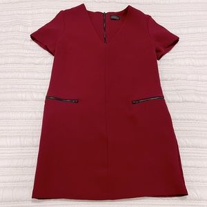 Topshop t-shirt v neck maroon burgundy shift dress with zipper detail